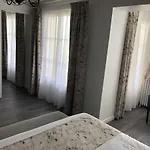 Windsor Contact 3*