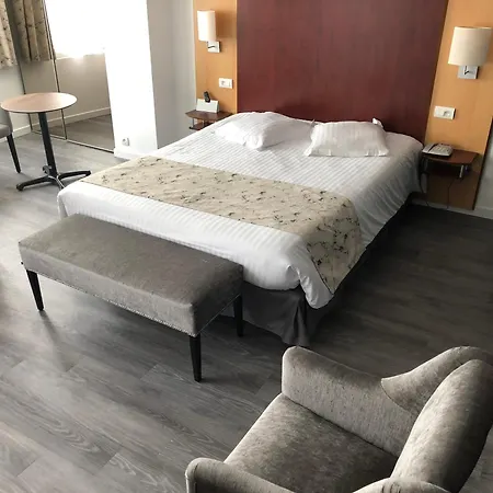 Windsor Contact Hotell 3*