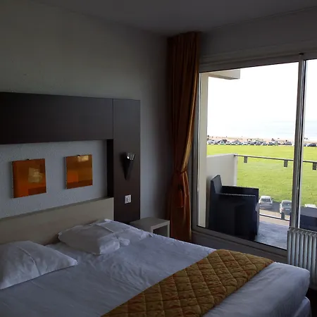 Windsor Contact Hotel