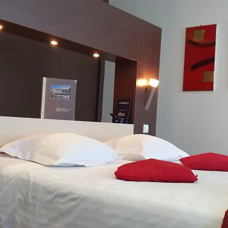 Hotel Windsor Contact 3*