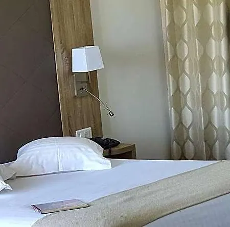 Windsor Contact 3*