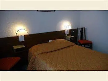 Windsor Contact Otel 3*